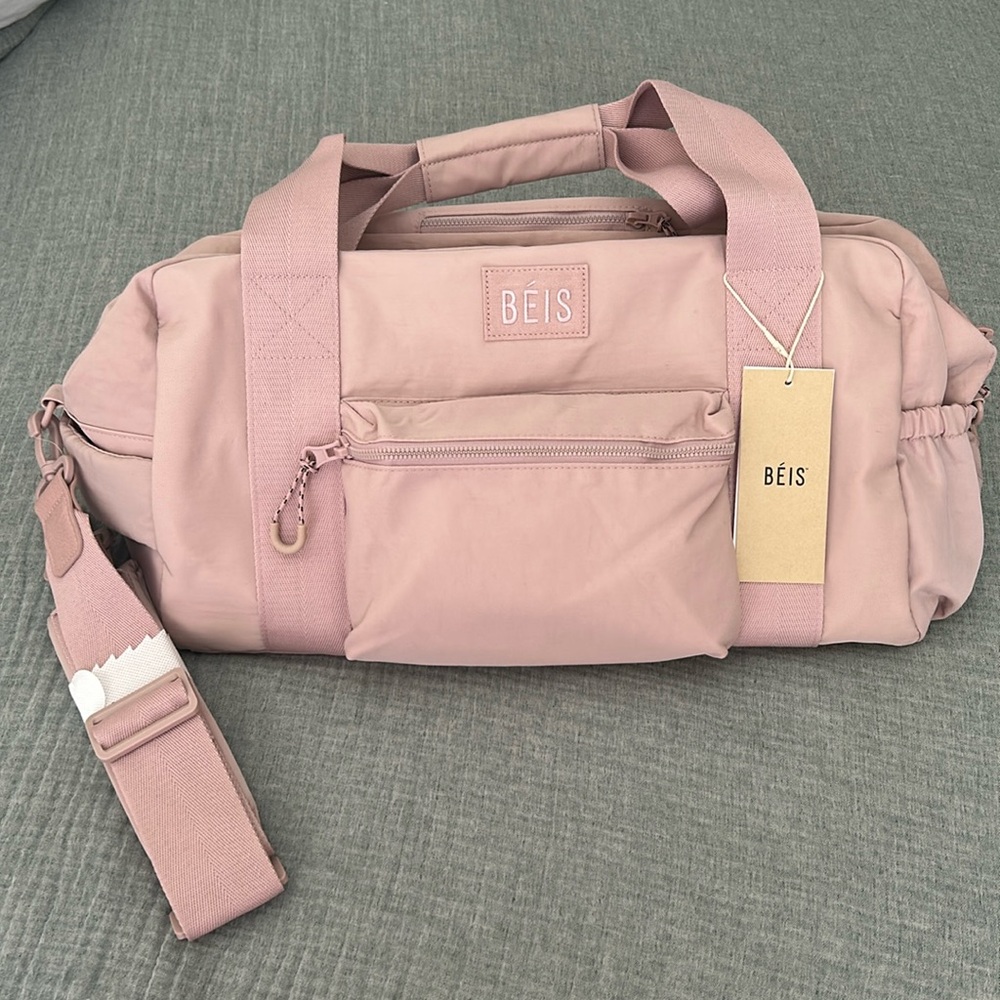 NWT Beis Sport Duffle